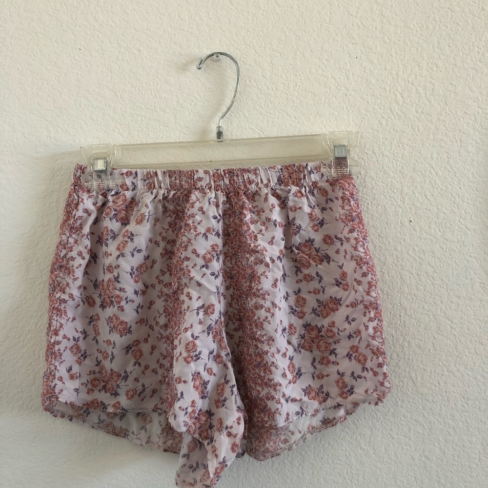 Multicolored floral print loose shorts